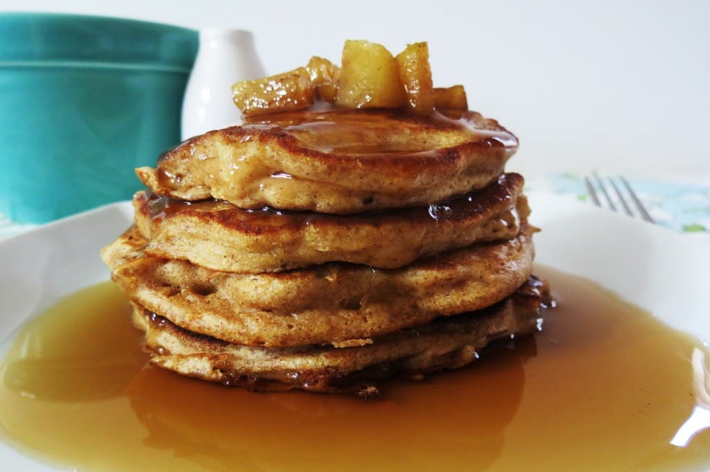 Apples and Cinnamon Pancakes