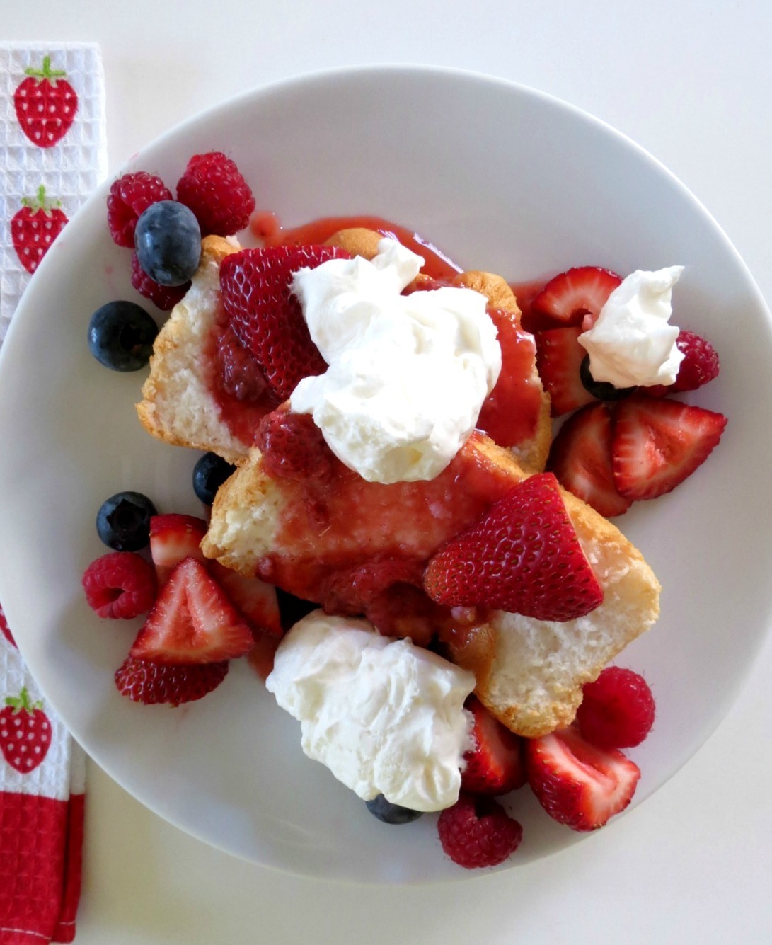 how to make strawberry sauce for angel food cake
